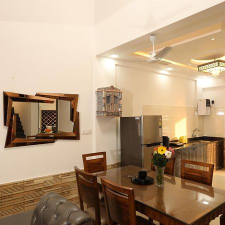 Casa Lola Villa Лонавала Екстериор снимка