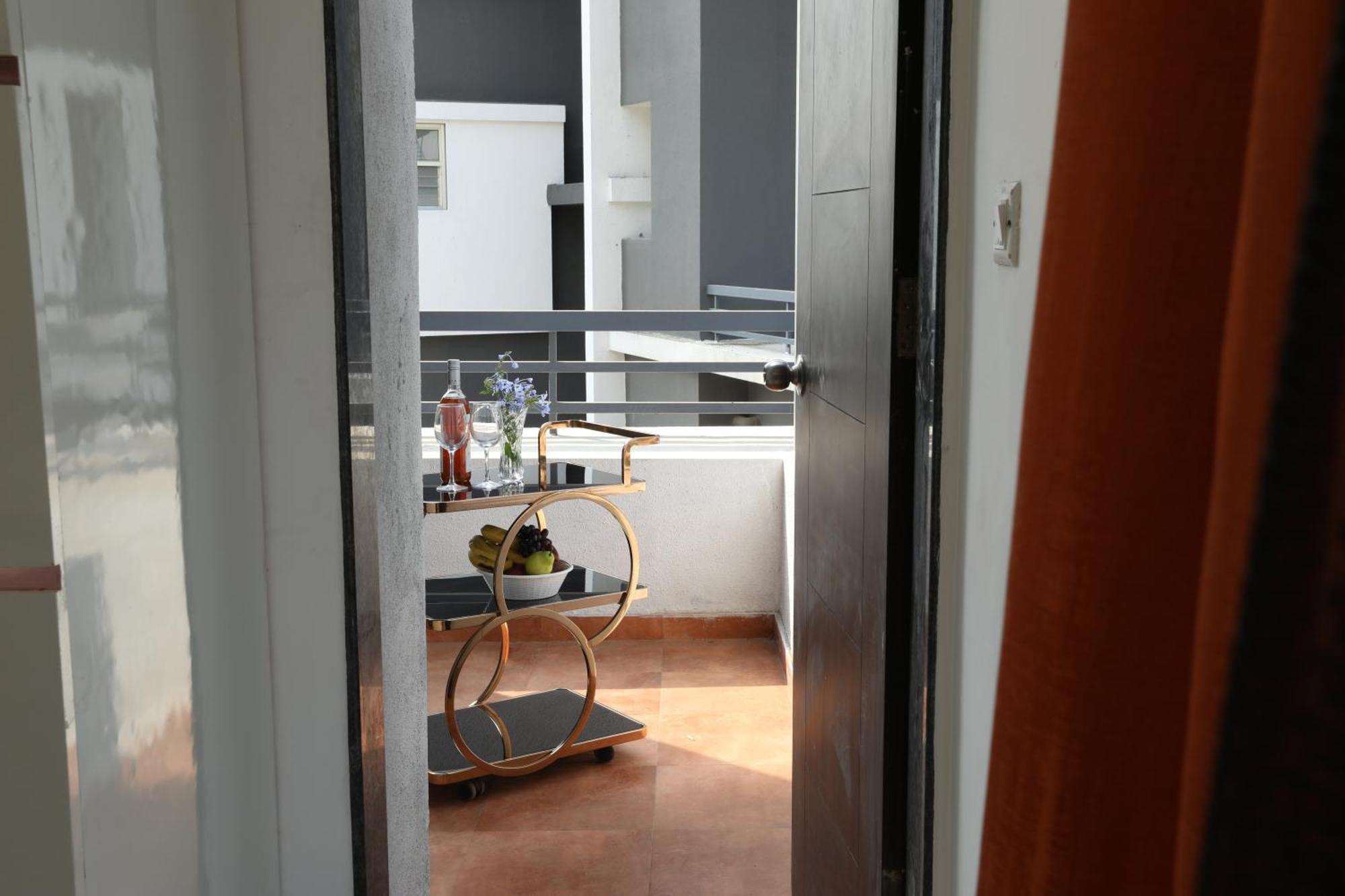 Casa Lola Villa Лонавала Екстериор снимка